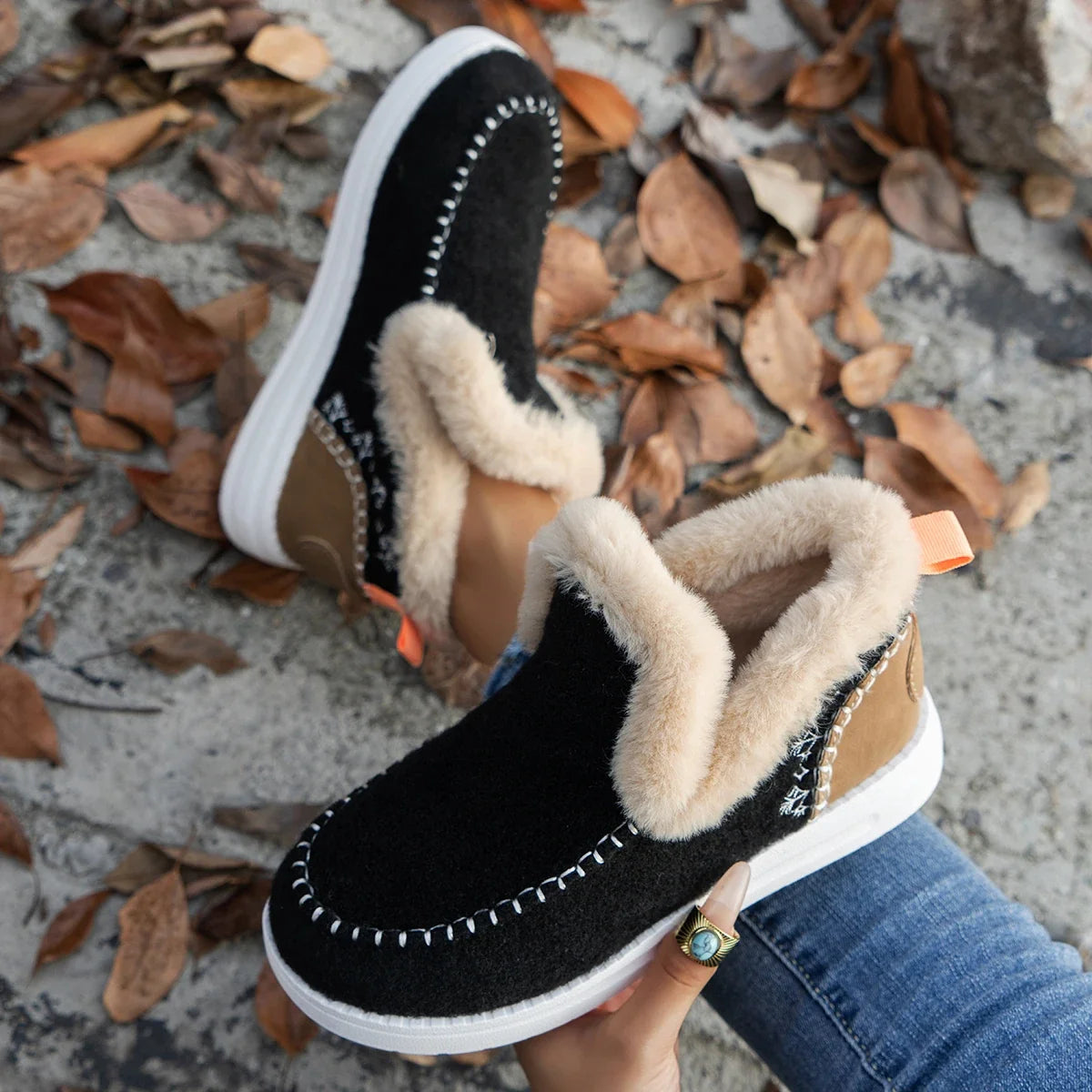 Faux Fur Collar Ankle Boots — Chunky Platform Moc Toe 3