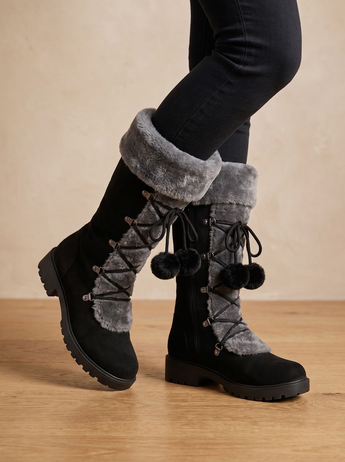 Women's Fur-Trimmed Lace-Up Mid-Calf Snow Boots 9
